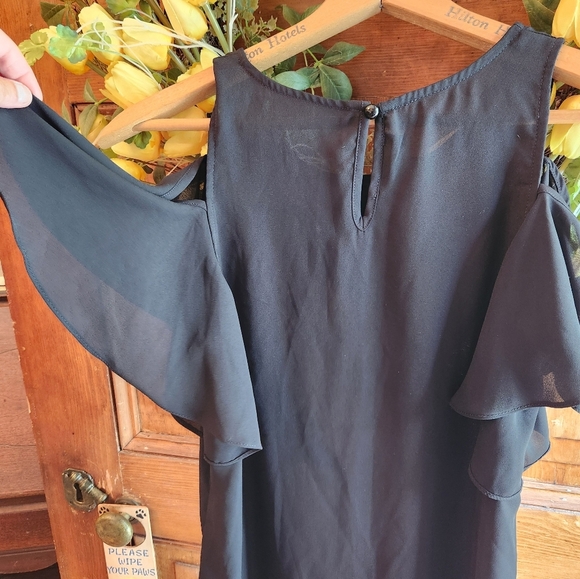 Womens cold shoulder top - Picture 3 of 6